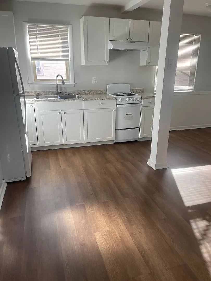 Chestnut Street Apartments — Photo 3