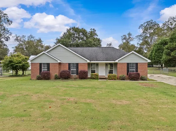 147 Lynwood Ln, Leesburg, GA 31763