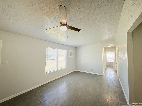 5th image of 110 CHADWICK DR