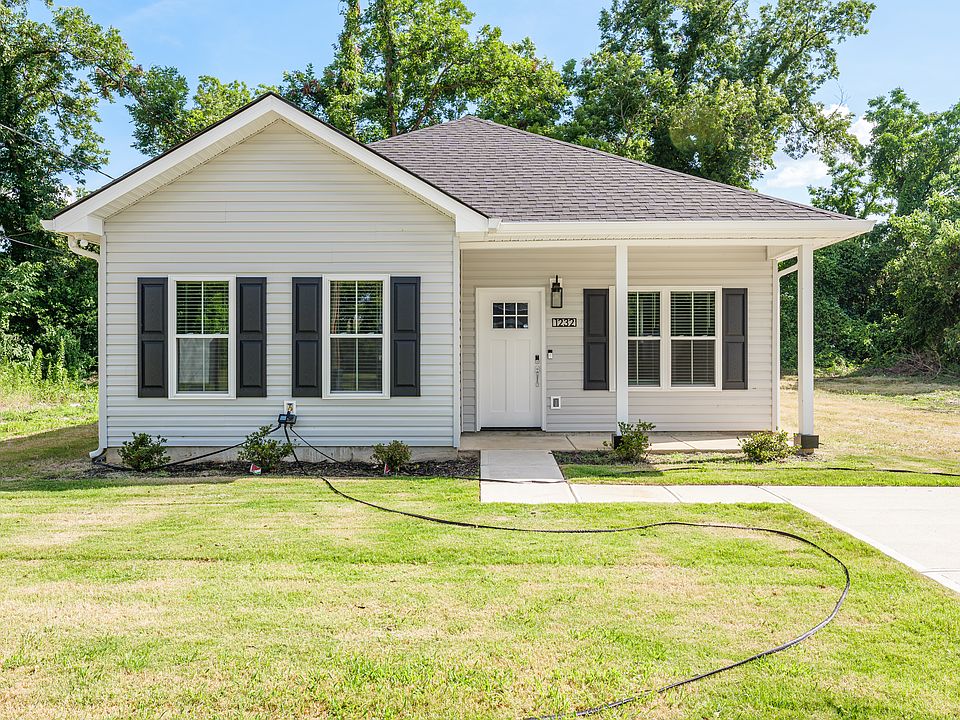 Front view of them home