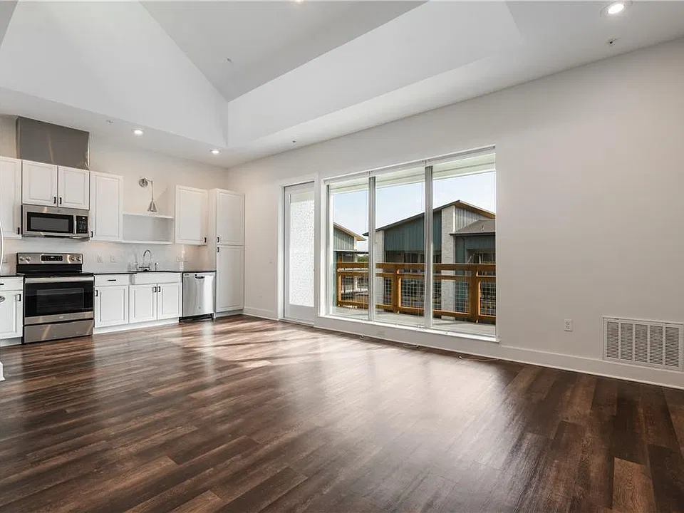 4704 Sunset Trl #2303