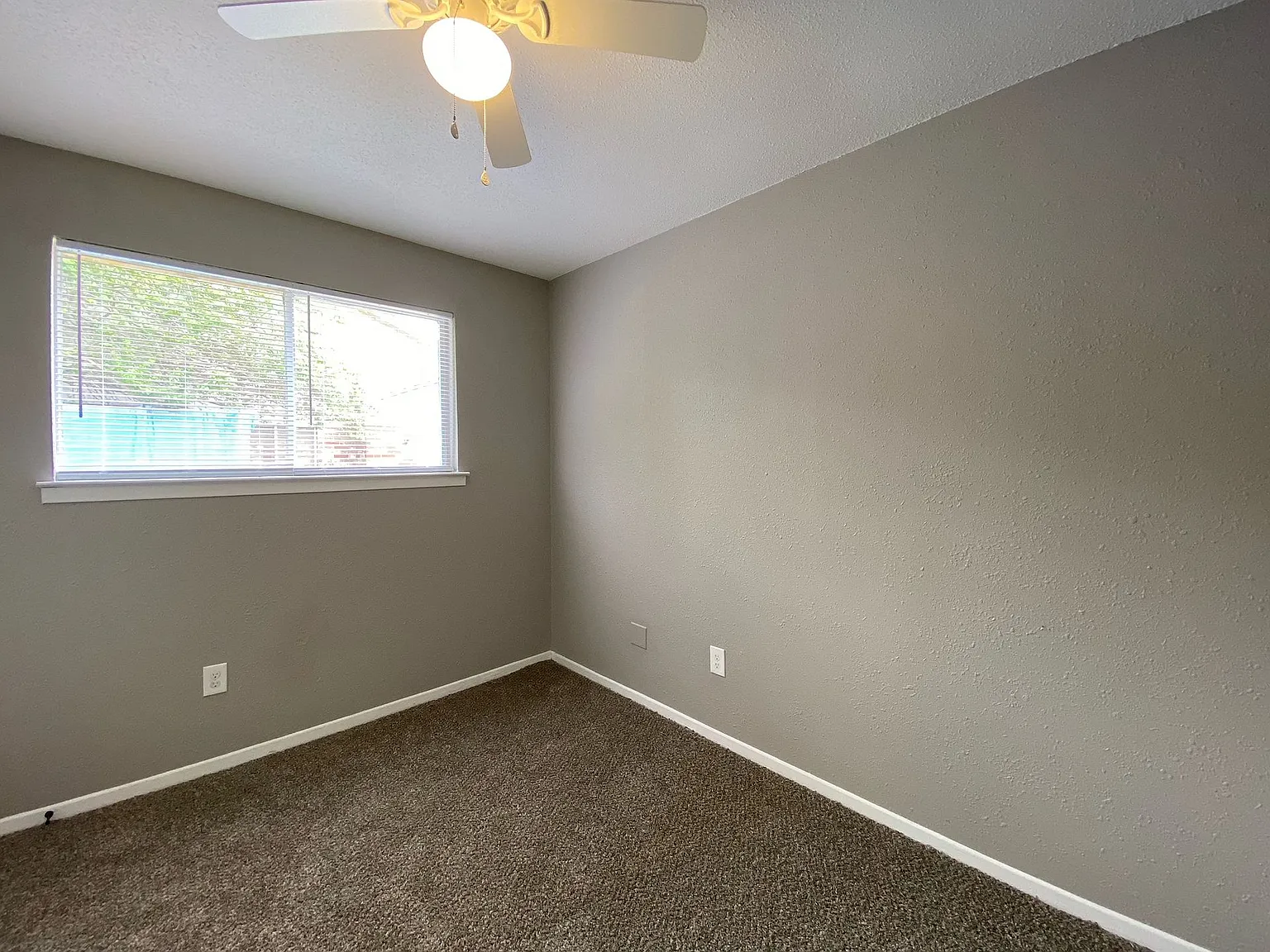 5475 Apple Blossom Dr — Photo 4
