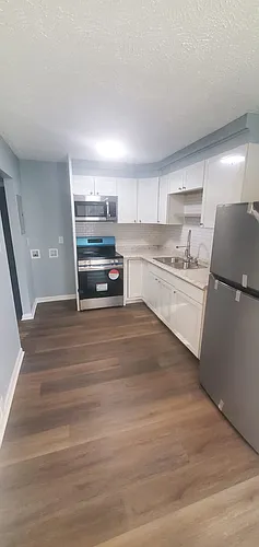 1639 Newark Ave #12 Photo 1