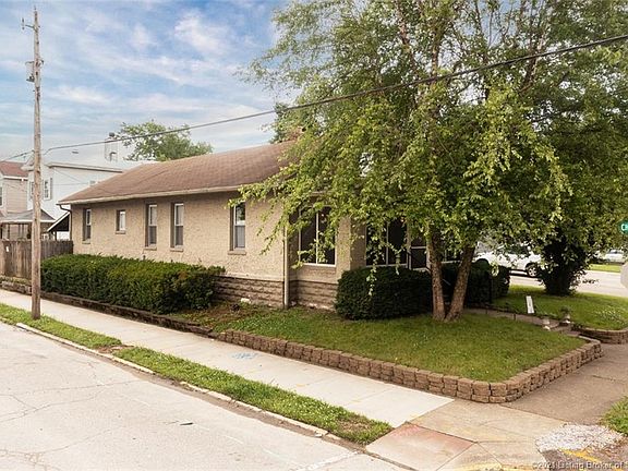 3rd image of 236 Meigs Ave