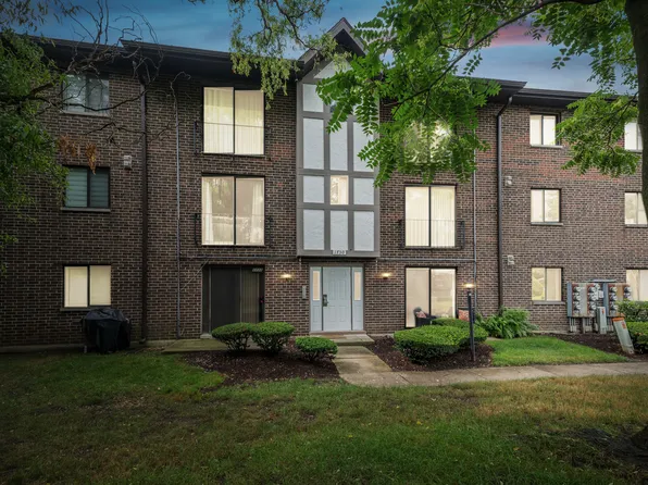 1731 S Washington St #1731, Naperville, IL 60565