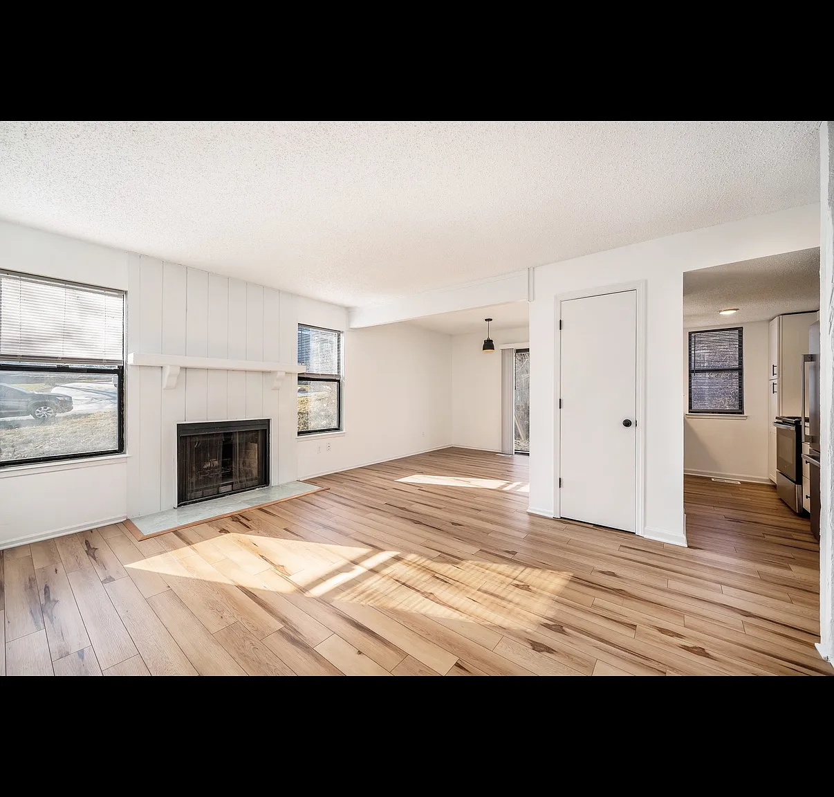 3 bed, 1500 sqft, $1,790 — Photo 3