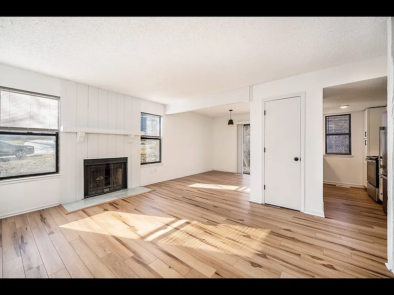 3030 Eaton St #2 — Photo 3