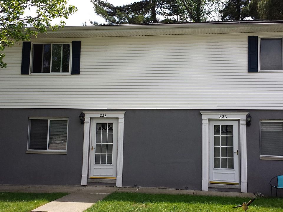 1st image of 818 Clyde Ave