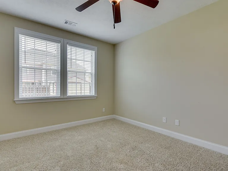 5458 Everlook Cir — Photo 22