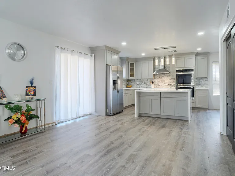 16068 W Culver St — Photo 8