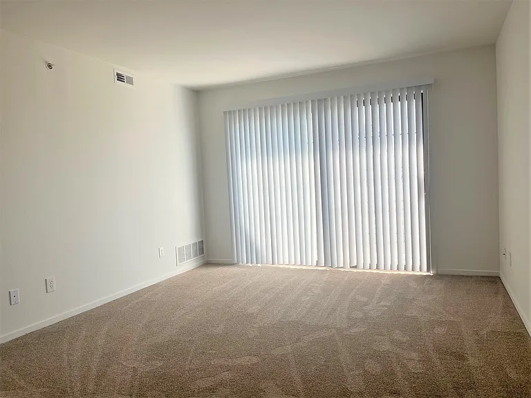 Thornridge Apartments — Photo 112