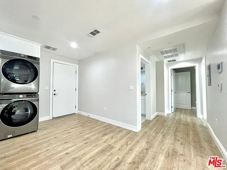 11753 Iowa Ave #103 — Photo 5