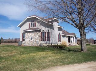 648 N Dennis Rd, Ludington, MI 49431