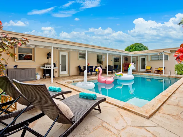(undisclosed Address), Hollywood, FL 33023
