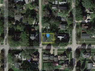 921 15th St, Boone, IA 50036