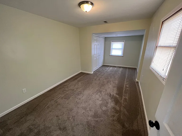 213 Central Ave — Photo 8