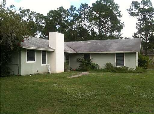 Home For Sale In Acreage