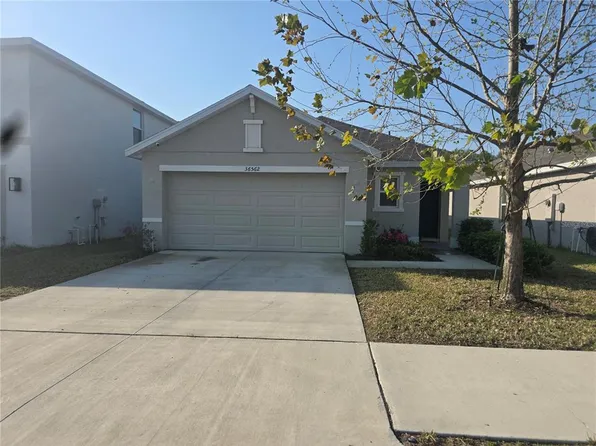 36562 Silver Maize Dr, Dade City, FL 33525