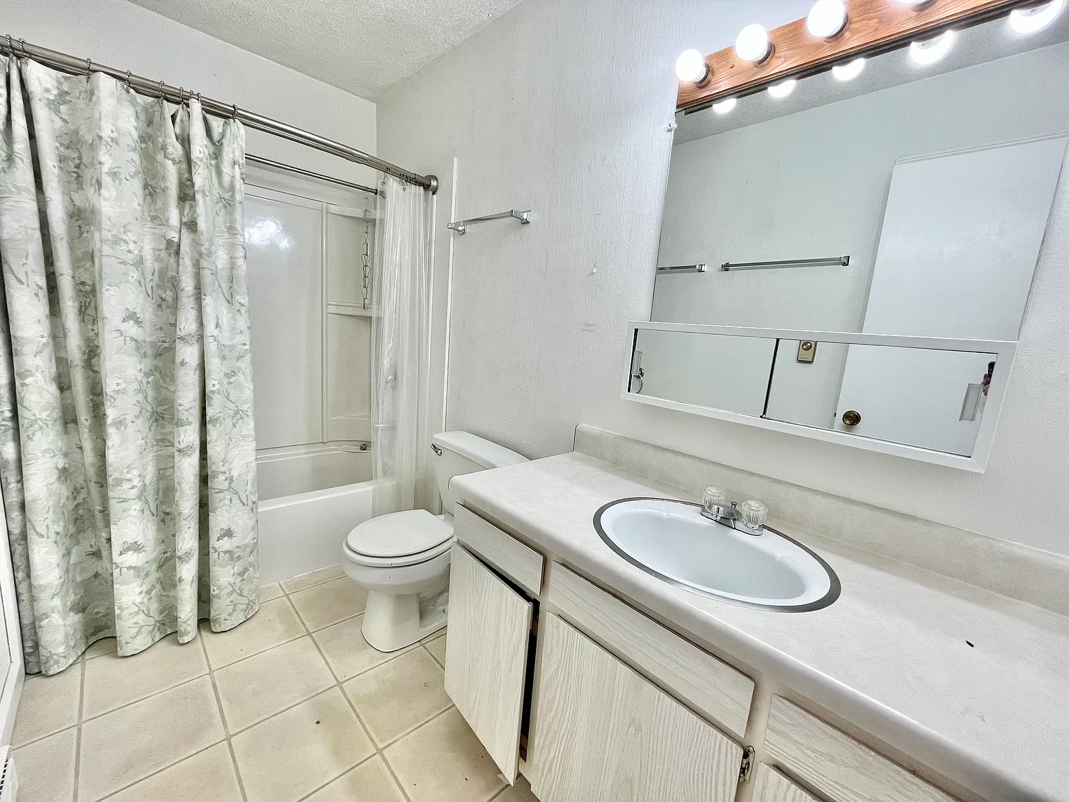 2 bed, 760 sqft, $1,500 — Photo 4