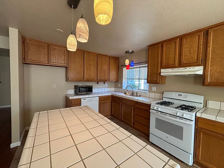 107 Mills Rd — Photo 14
