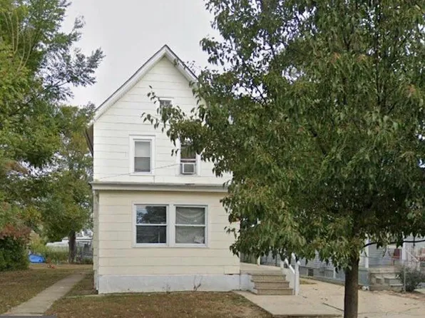 310 W Grape St, Vineland, NJ 08360