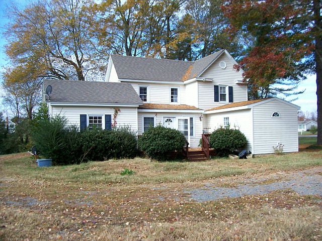 2nd image of 7572 Richmond Rd