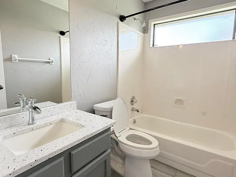 5008 Hare Crossing Cv — Photo 25