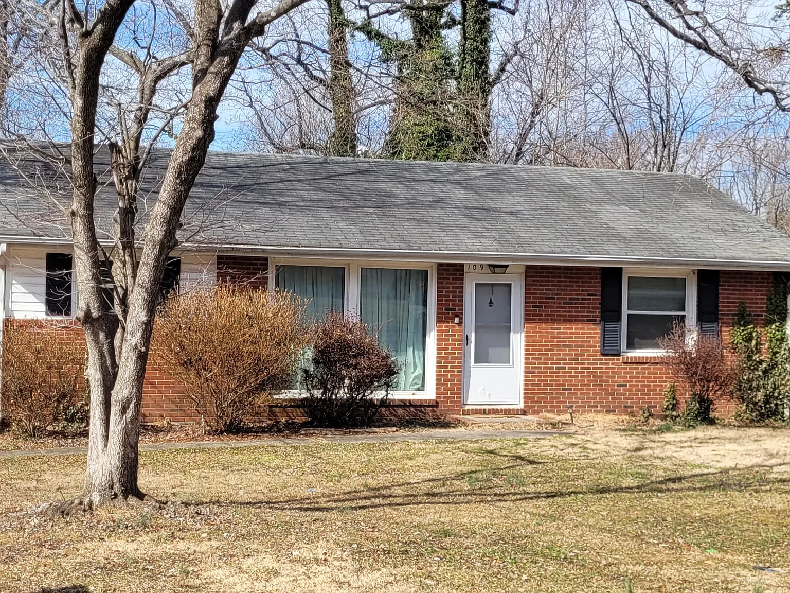 109 Revere Dr — Photo 1