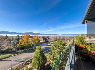 280 Mary Bee Ln, Medford, OR 97504