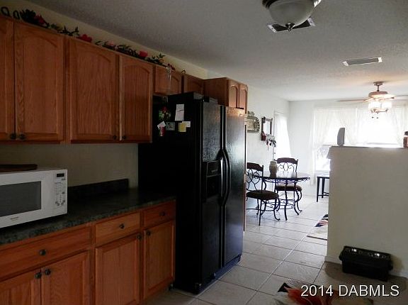 4th image of 26 Poinsettia Dr