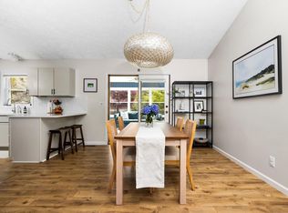 9866 E Valley Hills Dr, Traverse City, MI 49684