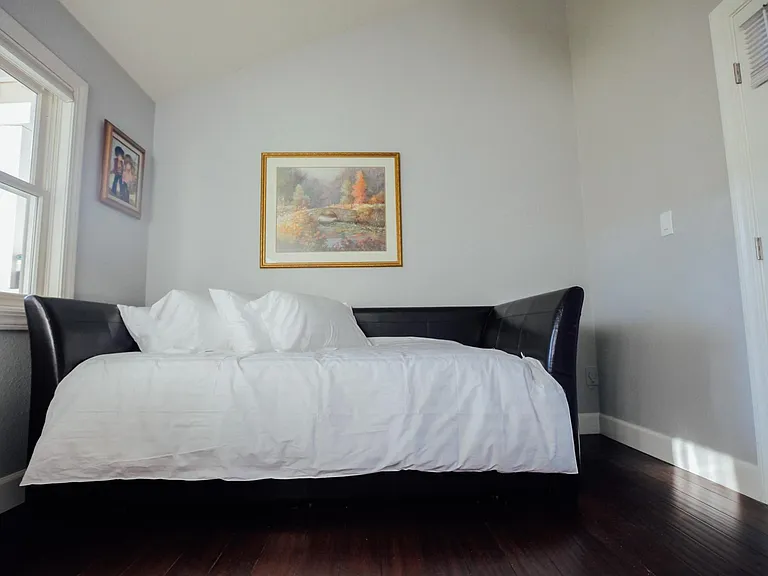 4th bedroom