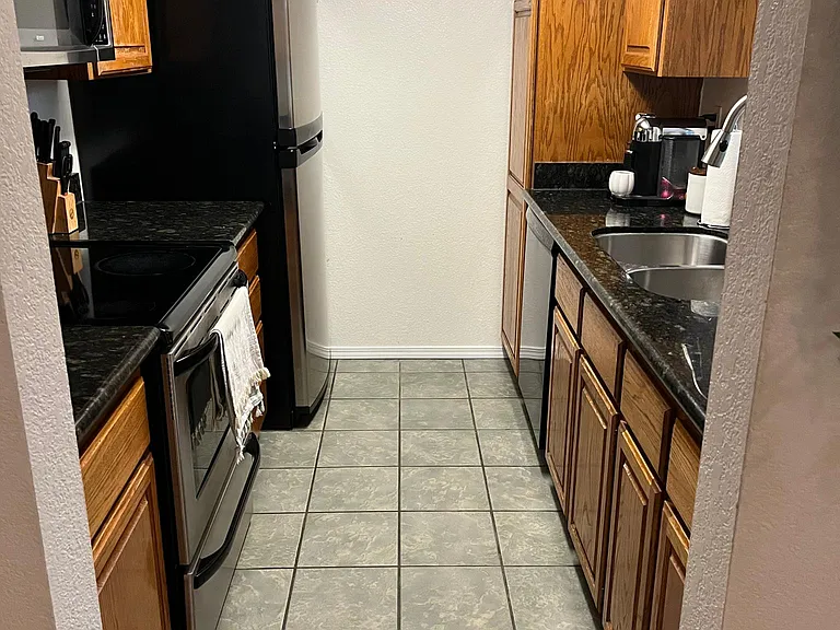 5240 Makati Cir — Photo 8