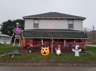 15 2nd St, Smock, PA 15480