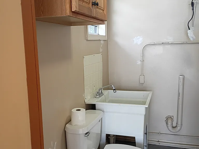 6904 Mathers Ln #A — Photo 23