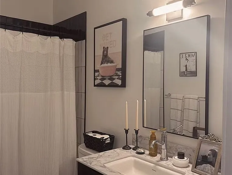 30 W Broad St #210 — Photo 11