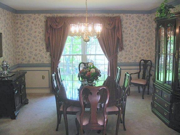 3rd image of 1451 Winterberry Ct