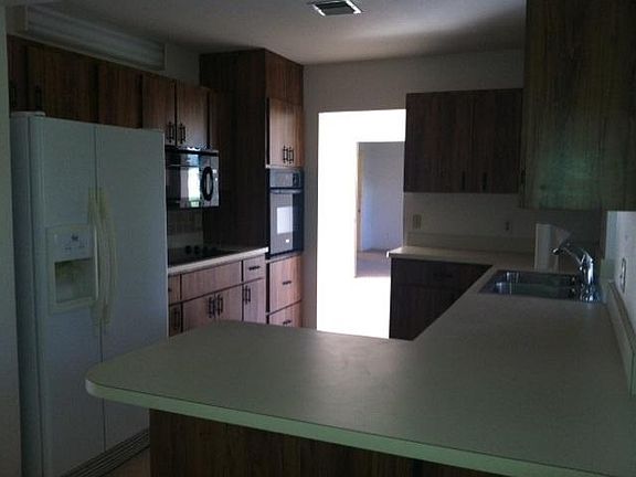 2nd image of 1498 SE Merion Court