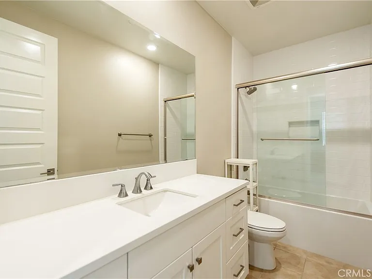 107 Pitch — Photo 17