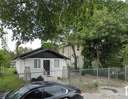 61 NE 59th Ter — Photo 1