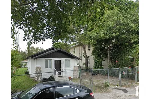 61 NE 59th Ter Photo 1