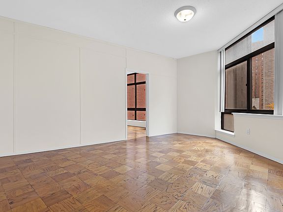 3rd image of 303 E 43rd St #3D