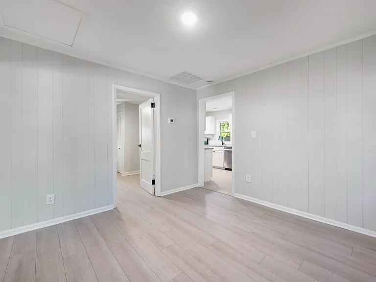 4673 Hassell Ave — Photo 12