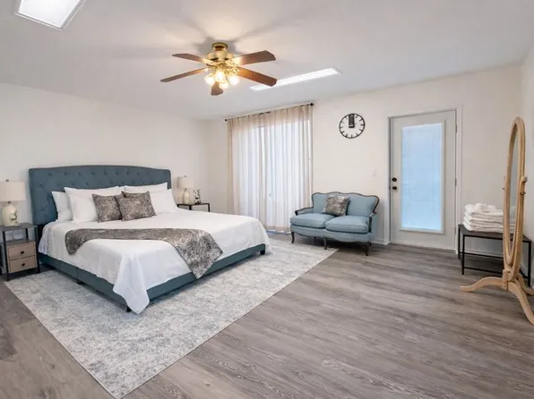 9917 E High Meadows Dr, Rogers, AR 72756