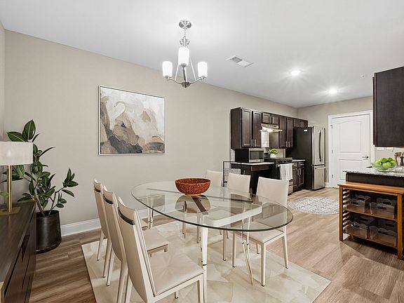 5th image of 2250 Bluff Oak Way #4-424