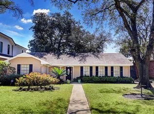 6225 Locke Ln, Houston, TX 77057