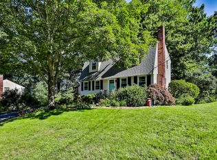 18 Shingle Mill Dr, Nashua, NH 03062