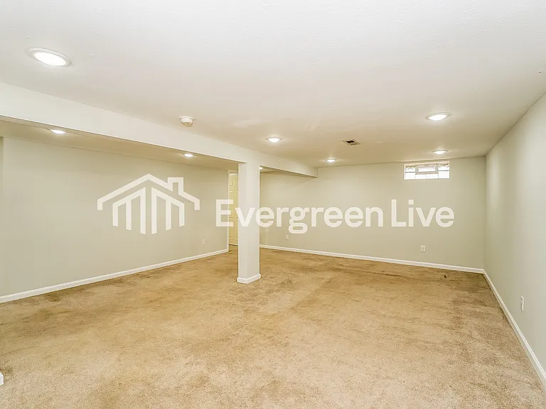 15810 Harrison Dr — Photo 14