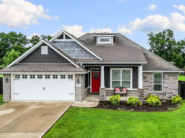 202 Adams St, Pea Ridge, AR 72751
