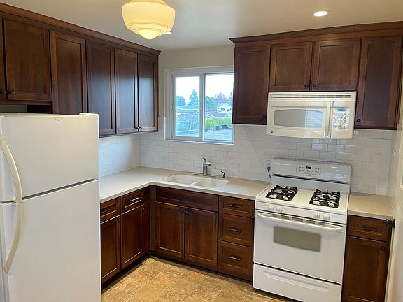 5th image of 7 Highland Ave